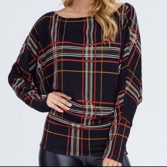 BEAUTIFUL BLACK PLAID WINTER KNIT TOP - Picture 4 of 5